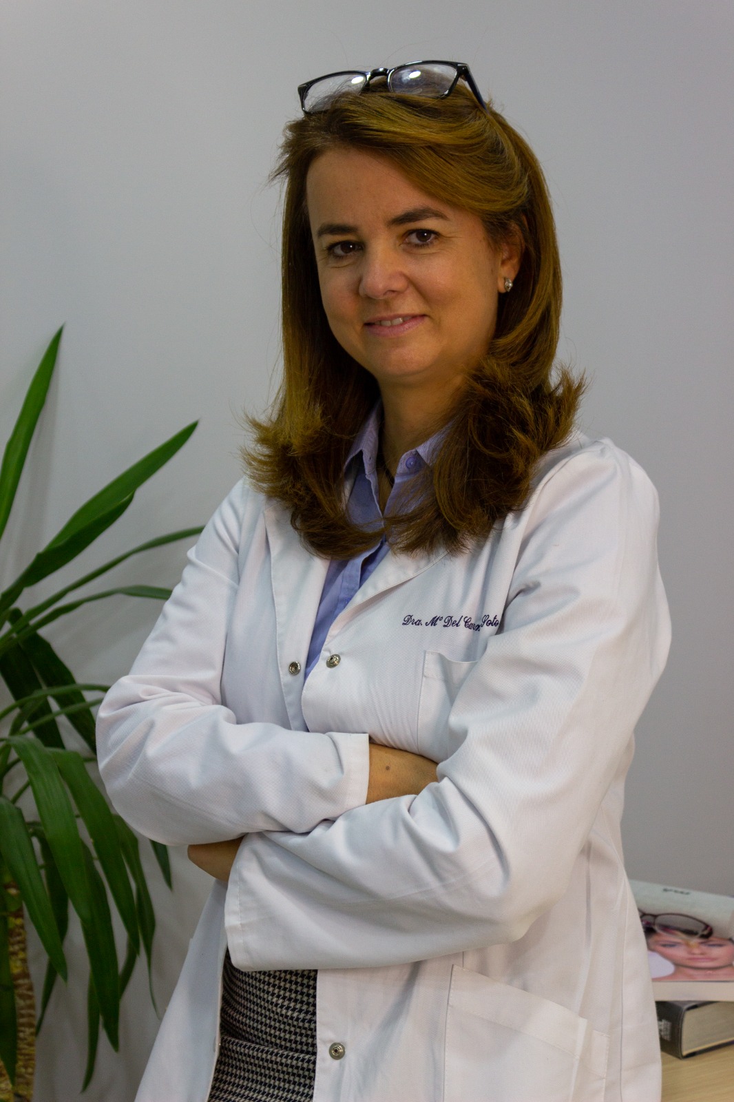 La Dra. María del Carmen Soto en consulta personalizada en MS Instituto Capilar